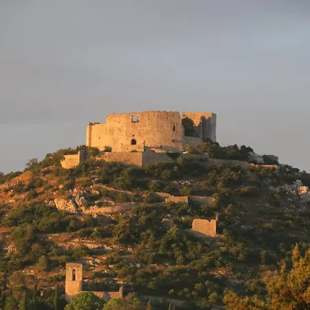 Homestay La Lezarde, D'hote, Piscine, Salle D'eau Privatif, Cafe Ou The Offert Le Matin *