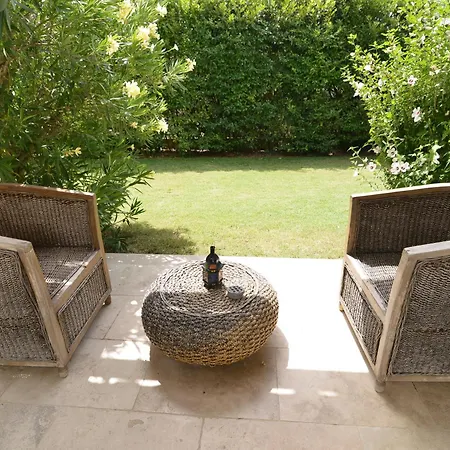 La Lezarde, D'hote, Piscine, Salle D'eau Privatif, Cafe Ou The Offert Le Matin *