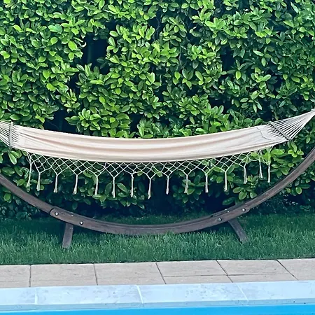 La Lézarde, D'hôte, Piscine, Salle D'eau Privatif, Café Ou Thé Offert Le Matin Habitación en casa particular